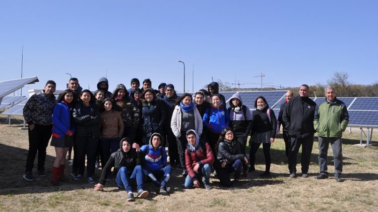 Los alumnos de dos escuelas visitaron el Parque Solar de Terrazas del Portezuelo