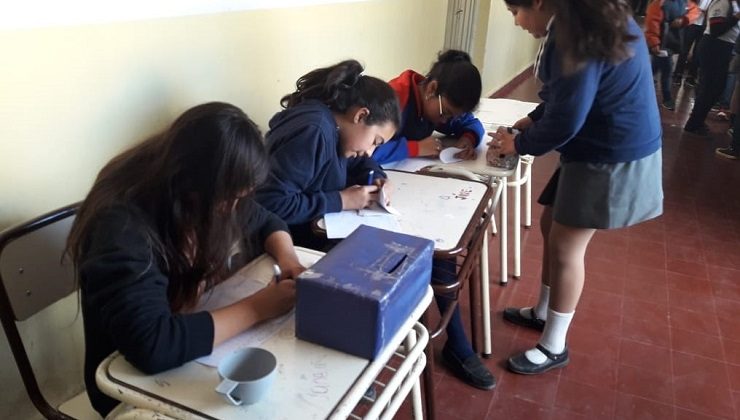 La creación de centros de estudiantes en escuelas secundarias de la provincia es ley