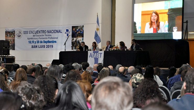 El Gobierno provincial participó de la apertura del Congreso Nacional de Escuelas Técnicas