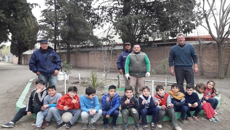 Jornada de conciencia ambiental y forestación en escuelas de San Luis