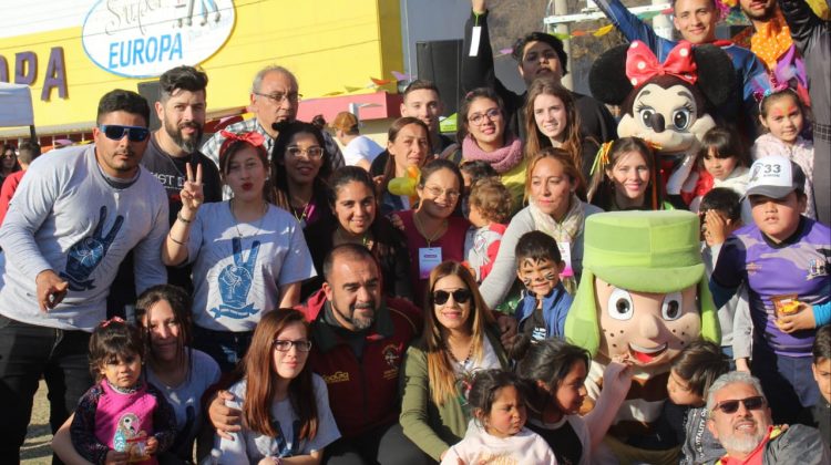 La magia del “DivertiMóvil” llenó de alegría y diversión la tarde en el barrio “La Ribera”