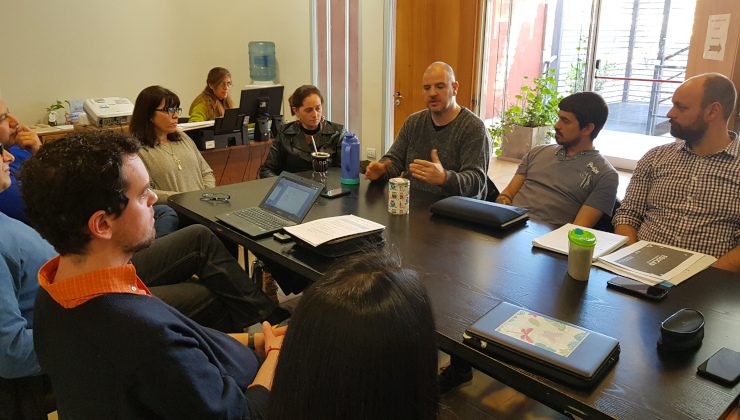 Reunión de trabajo entre el Ministerio de Educación y miembros de la Dirección Nacional de Innovación Educativa