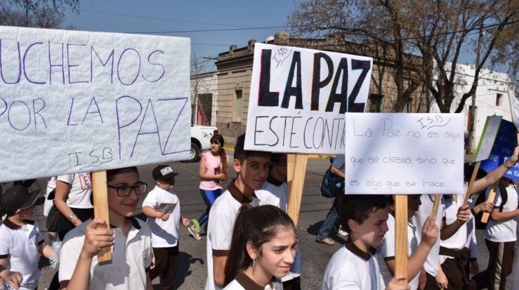 El Colegio “San Buenaventura”, y una marcha a favor de la paz   