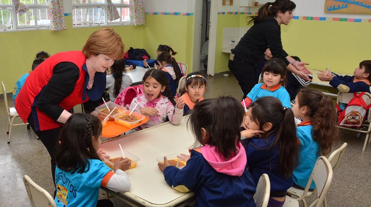 En el barrio Eva Perón se puso en marcha el primer comedor solidario