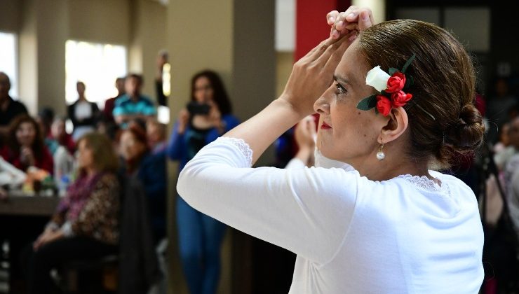 Homenajes a las madres en el “Club de Jóvenes Mayores”