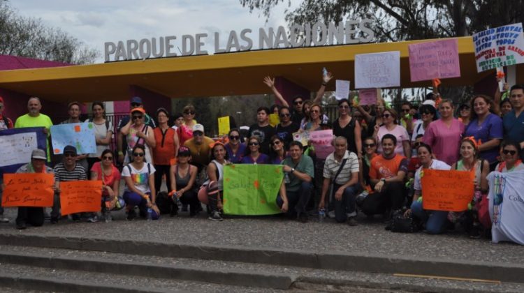 Realizaron una caminata por el Día Mundial de la Salud Mental