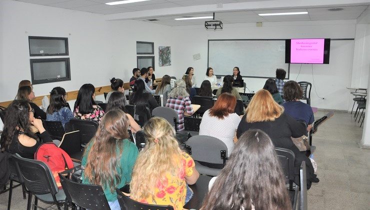 Estudiantes y docentes del IFDC San Luis disertaron y debatieron sobre Historia y Ciencias Sociales