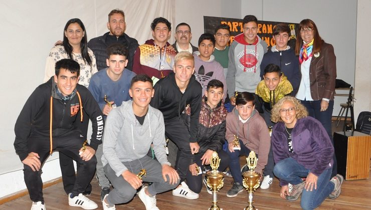 Premiaron a los ganadores del Mundialito Puntano del Colegio Nº 13 “Profesor Roberto Moyano”