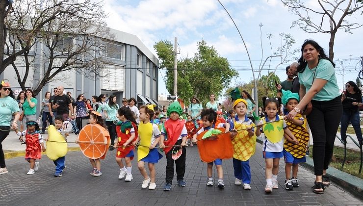 Unos 300 estudiantes realizaron una caminata en San Luis por la ecología