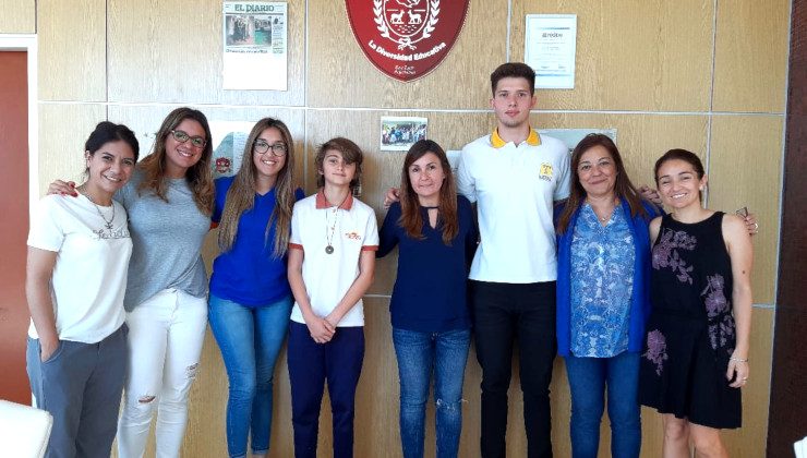 La ministra de Educación recibió a estudiantes que clasificaron a las instancias nacionales de Olimpiadas