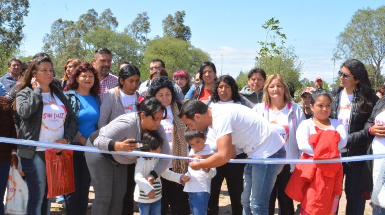 Tamayo inauguró la plaza Divino Niño, un nuevo espacio de integración y juegos