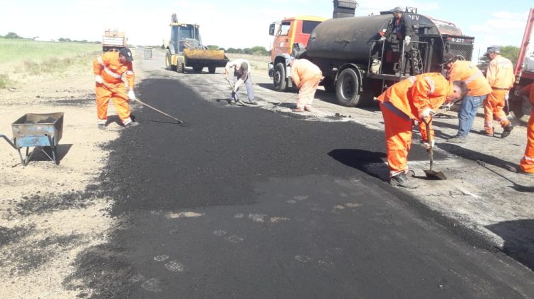 Intensifican los trabajos viales en toda la provincia