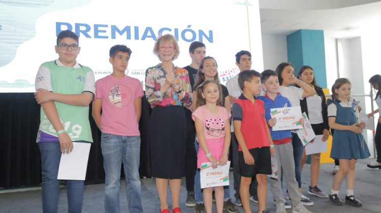 Los ganadores de “Sumá Leyendo” y “Booktubers” reciben sus premios