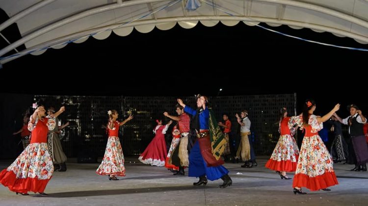 Con mucha alegría y orgullo patriótico, los artistas puntanos celebraron el Día de la Tradición en “La Pedrera”