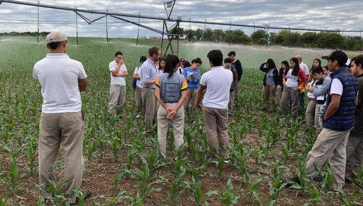 Estudiantes de Fraga recorrieron la empresa Ser Beef