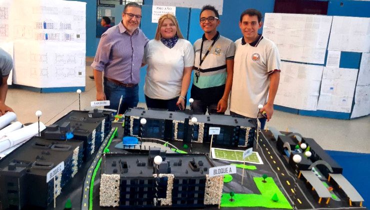 Estudiantes de la Escuela Técnica “Álvarez Condarco” expusieron sus proyectos anuales