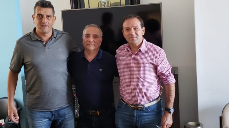 Ex árbitros internacionales de fútbol coordinarán la nueva propuesta de la UPrO