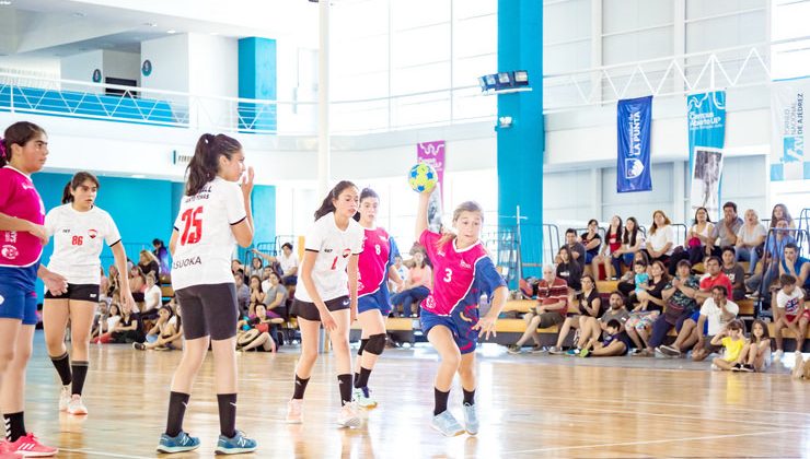 El equipo de handball de menores femenino del Campus logró el bicampeonato