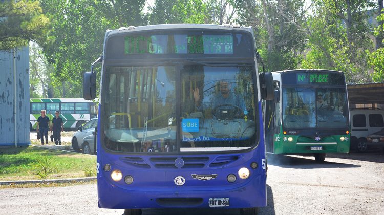 Se solucionó el conflicto en Transpuntano y los colectivos ya circulan con normalidad