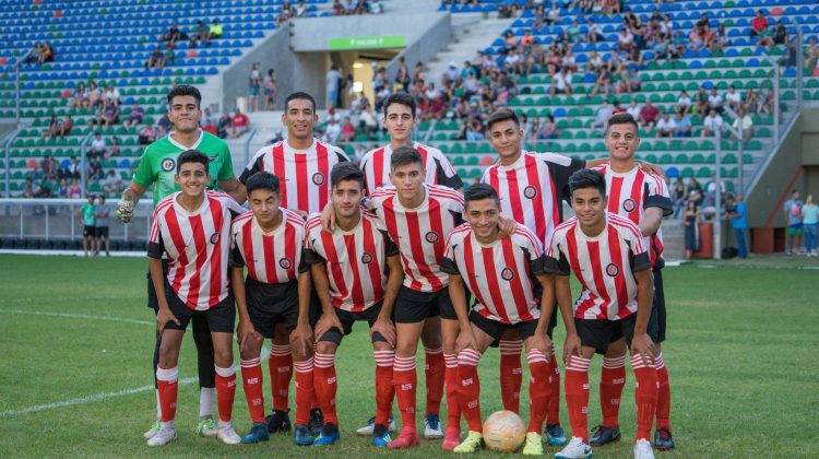 Por tercera vez, las estrellas futbolísticas mercedinas juegan en “La Pedrera”