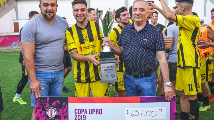 “La Pedrera” juntó dos pasiones: el fútbol, con la final de la “Copa UPrO” y el automovilismo, con las picadas