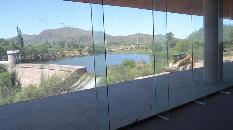 El mirador del dique Chico está en su etapa final