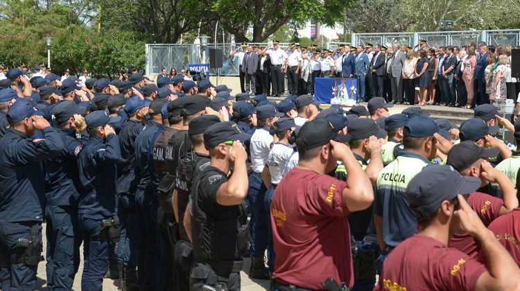 El gobernador puso en funciones al jefe y al subjefe de la Policía Provincial