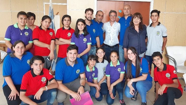 El ministro de Educación recibió a estudiantes de tres parajes del departamento San Martín