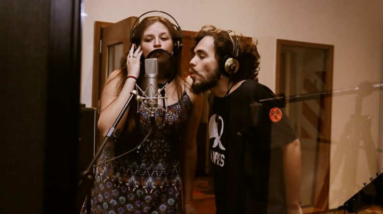 Manu Yllanes grabó su EP: “Hago música porque no lo puedo evitar”
