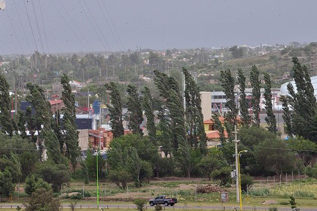 Para toda la provincia: emiten un alerta por vientos fuertes