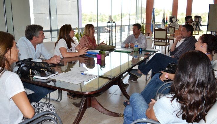 El ministro Dermechkoff se reunió con las autoridades de los IFDC