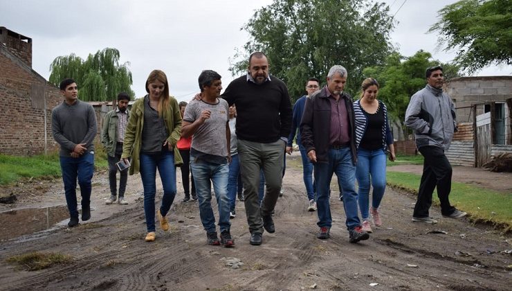 El intendente Maximiliano Frontera visitó el barrio Güemes