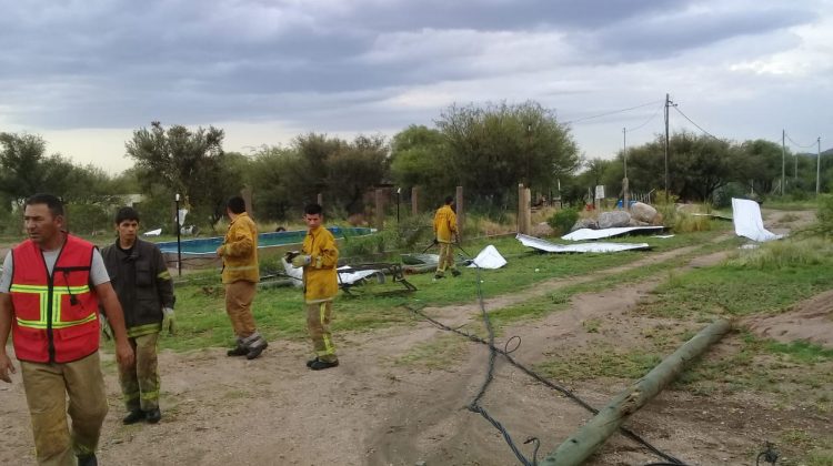 Lo que dejó la tormenta: siguen las acciones de asistencia y relevamiento en las zonas afectadas de Villa Mercedes