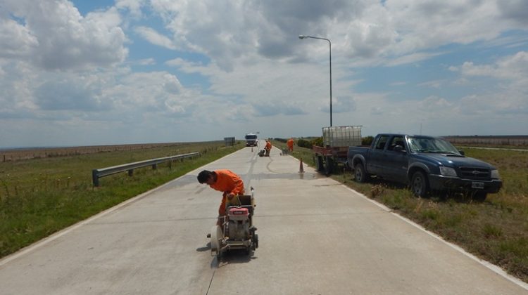 Realizan obras en la autopista de Los Comechingones