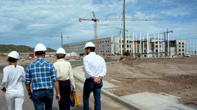 “El Hospital Ramón Carrillo será el más tecnológico de Argentina”