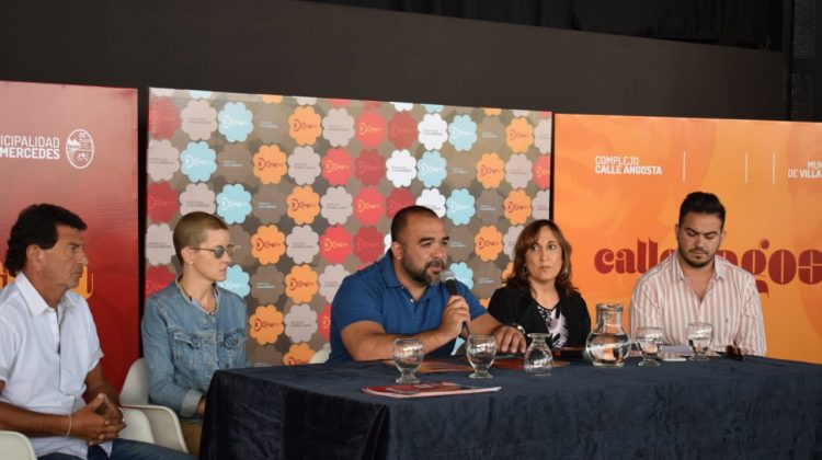 El Gobierno apoya la Fiesta Nacional de la Calle Angosta en su 32° edición