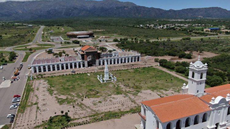 Hotel La Recova: la obra ya es un atractivo turístico más