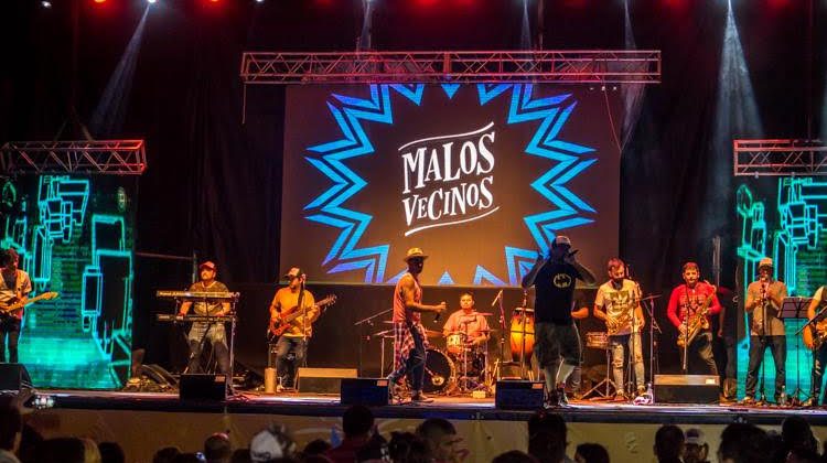 “Malos Vecinos” tocará antes del partido inicial de la Copa de Verano de fútbol femenino