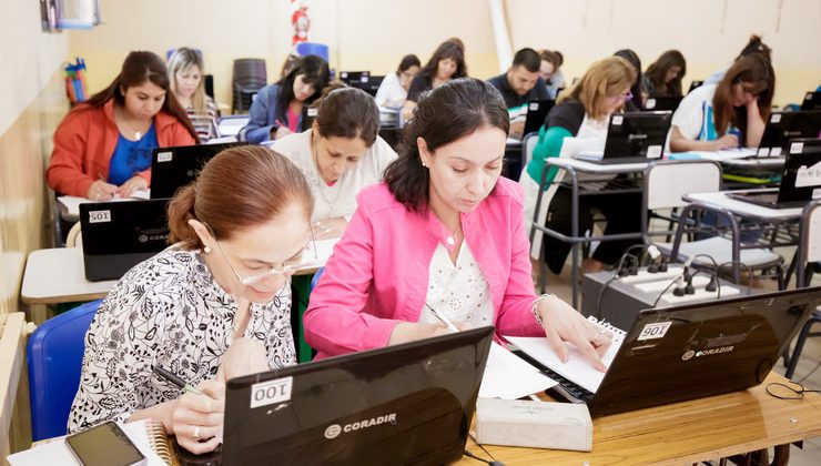 Cuatrocientos docentes aprenden a programar en la ULP