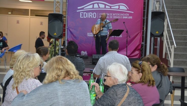 Jueves de música en la EDIRO