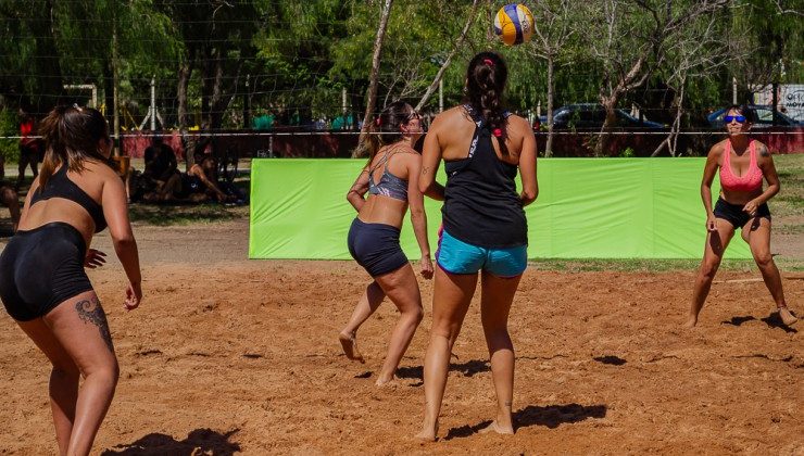 El torneo de “Beach Vóley” toma protagonismo en el Parque de las Naciones