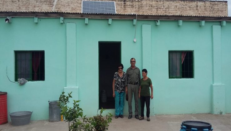 Continúan las instalaciones de equipos solares fotovoltaicos en el interior de la provincia