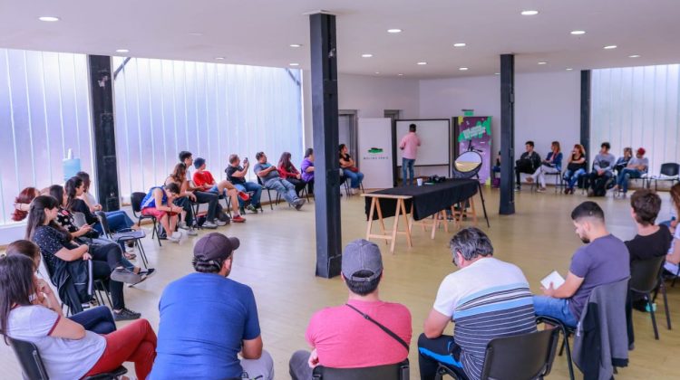 El Programa Juventud realizó el primer workshop de fotografía en el Complejo Molino Fénix