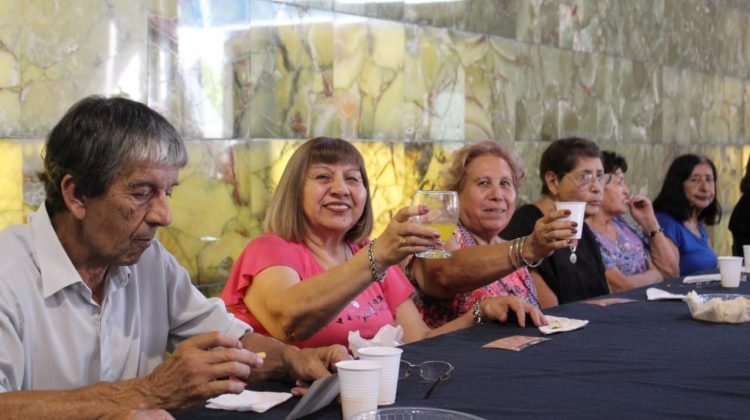 Con gran alegría volvió “Tarde de los abuelos” al Complejo Molino Fénix