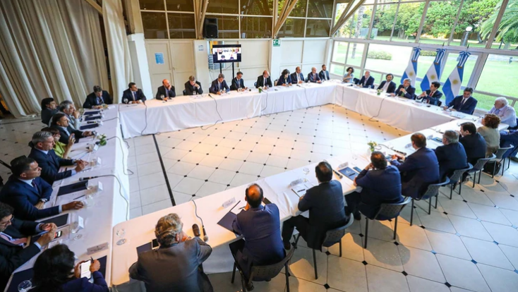 Alberto Rodríguez Saá participó de la reunión de gobernadores con el presidente