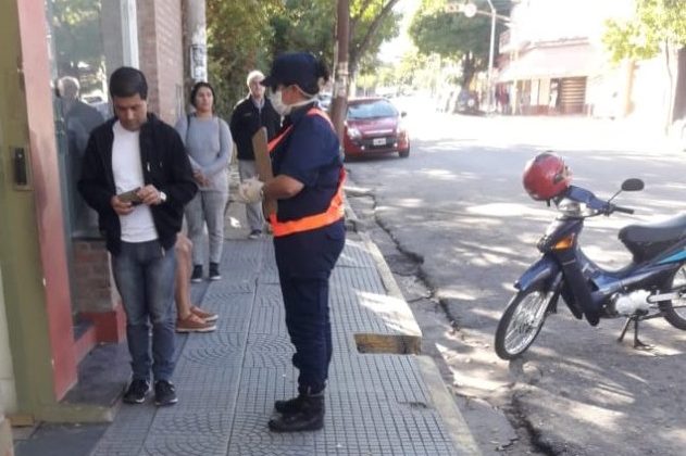 La Policía detuvo a 138 personas por romper el aislamiento social y obligatorio