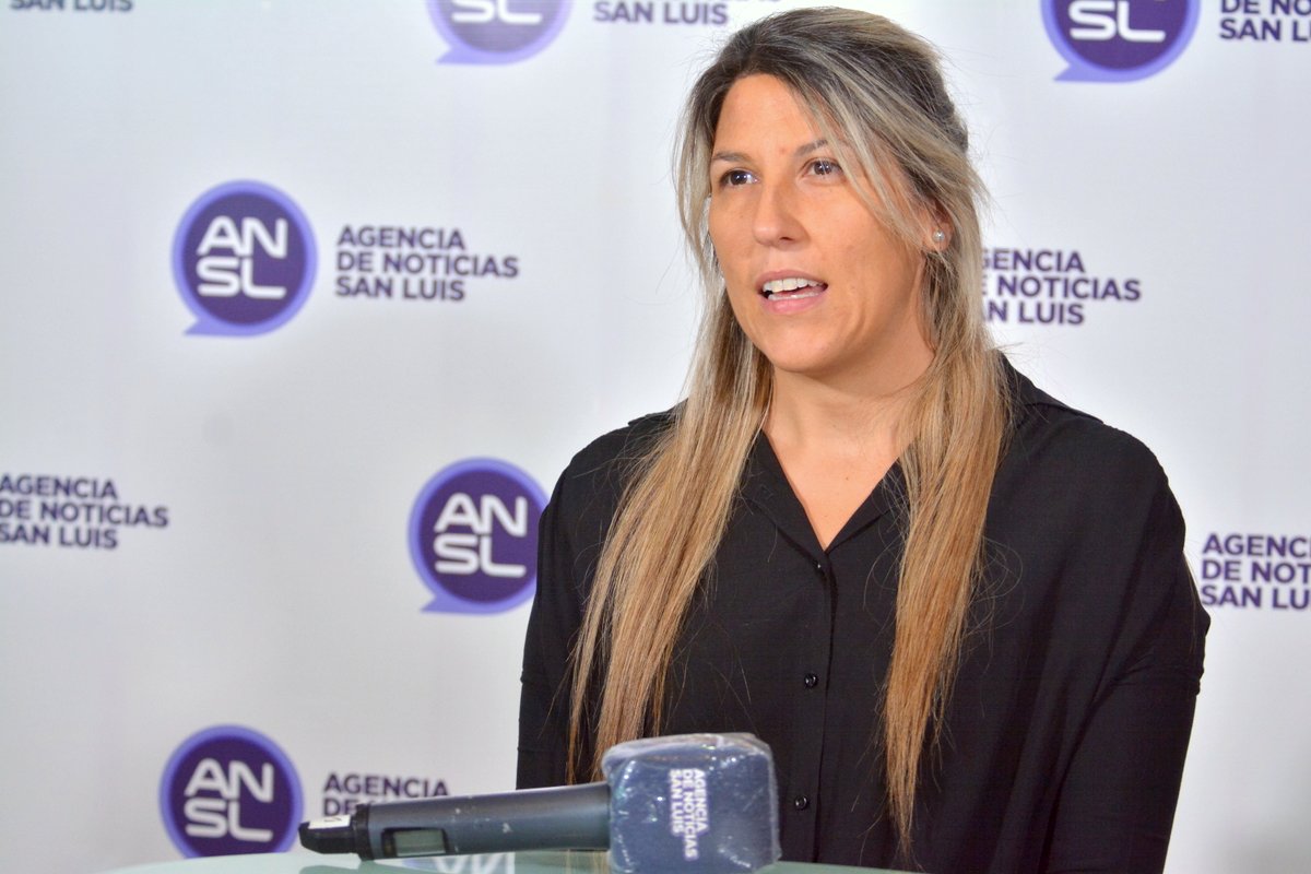 La gerente Operativa de San Luis Agua, María Cecilia Vallejo, brindó precisiones sobre el corte en el acueducto Nogolí.