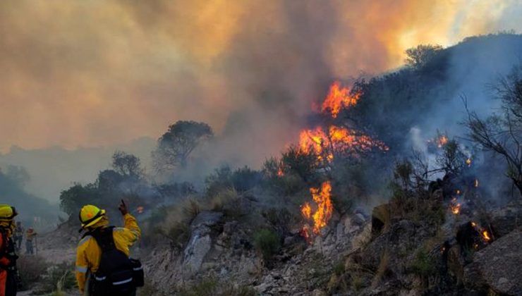 Controlan el fuego en Potrero de los Funes y ahora lo combaten en el Camino al Mirador