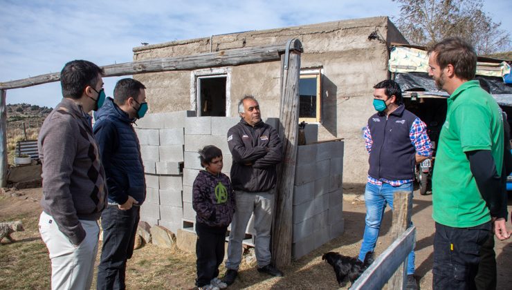 El Gobierno provincial instaló seis equipos solares fotovoltaicos a familias rurales