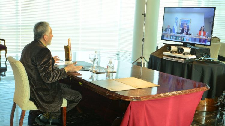 El gobernador participó de una videoconferencia con Alberto Fernández